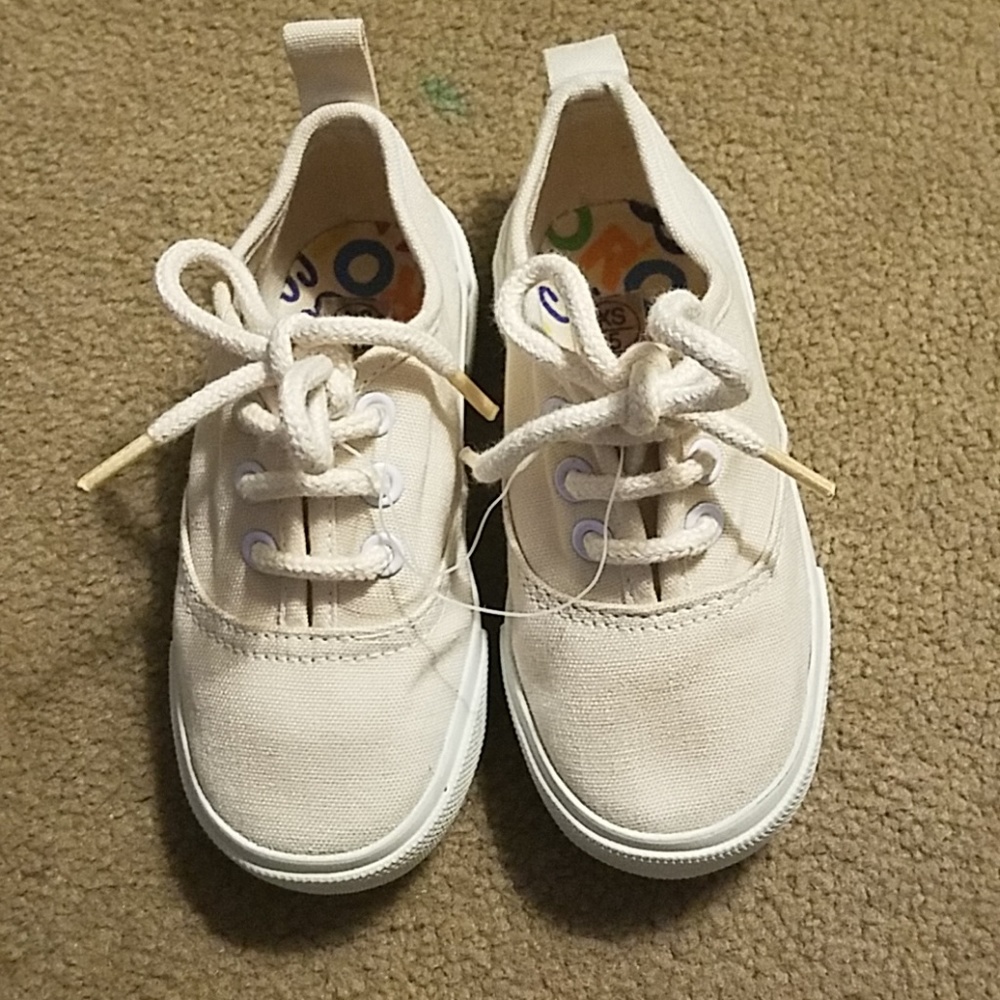 Cream Canvas Unisex Lace-up Sneakers Size XS /5